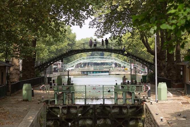 Seine River Cruise and Paris Canals Tour - What this Paris cruise really offers