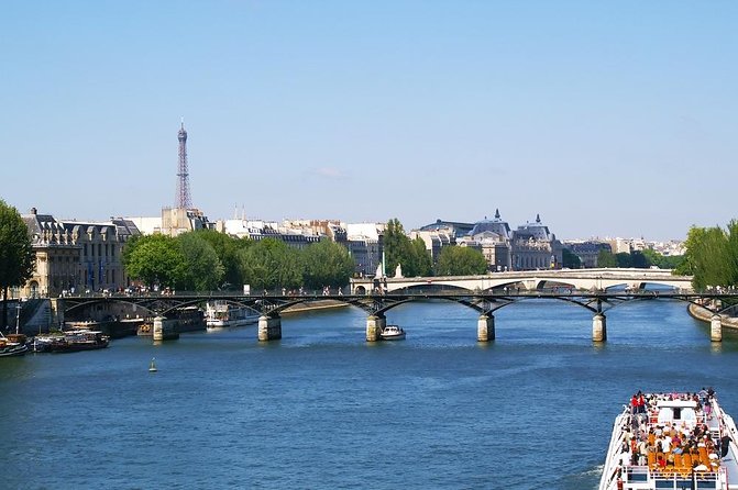 Seine River Cruise and Paris Canals Tour - Choosing your departure point and direction