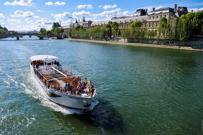 Seine River Guided Cruise by Vedettes de Paris - Place de la Concorde, the Grand Palais, and the Flame of Liberty