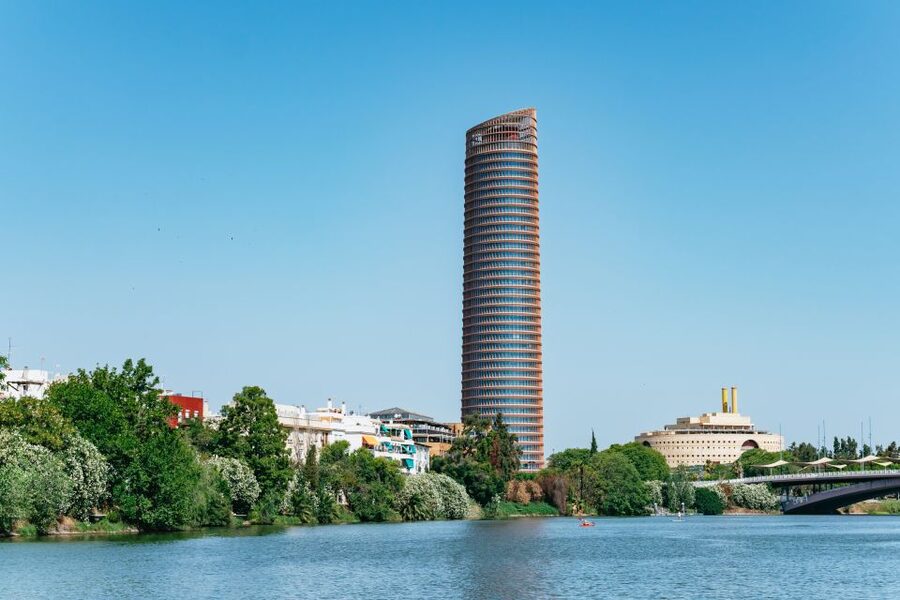 Seville: 1-Hour Guadalquivir River Sightseeing Eco Cruise - Drinks, seating, and comfort onboard