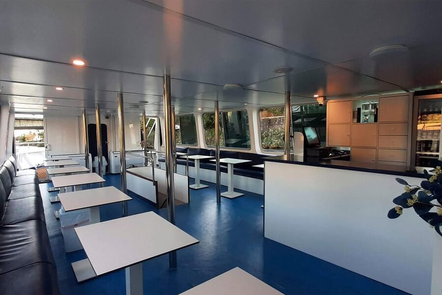 Seville: Guadalquivir Boat Tour with Optional Lunch/Dinner - The 90-minute cruise: ham, cheese, and river views