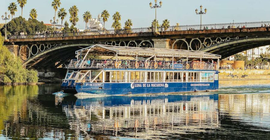 Seville: Guadalquivir River Cruise - Sailing toward Triana