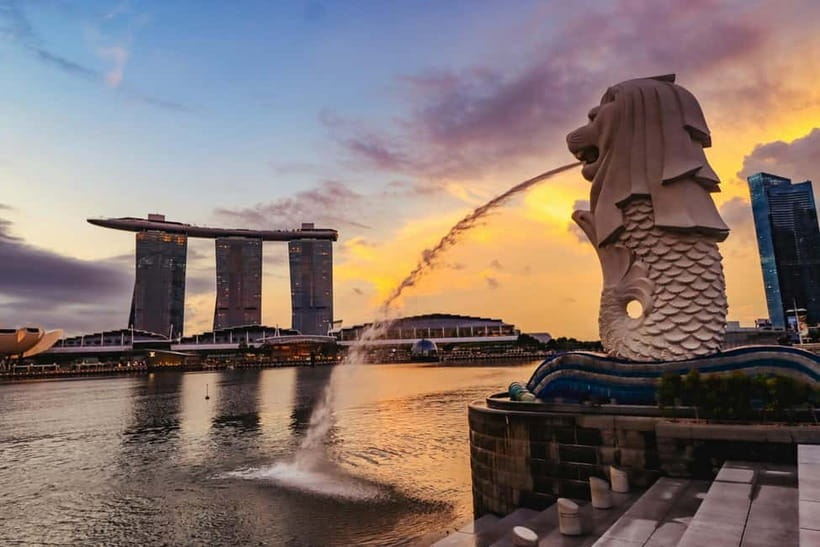 Singapore River Cruise, Garden Rhapsody & Spectra by CYT - The 30 to 40-minute Singapore River Cruise