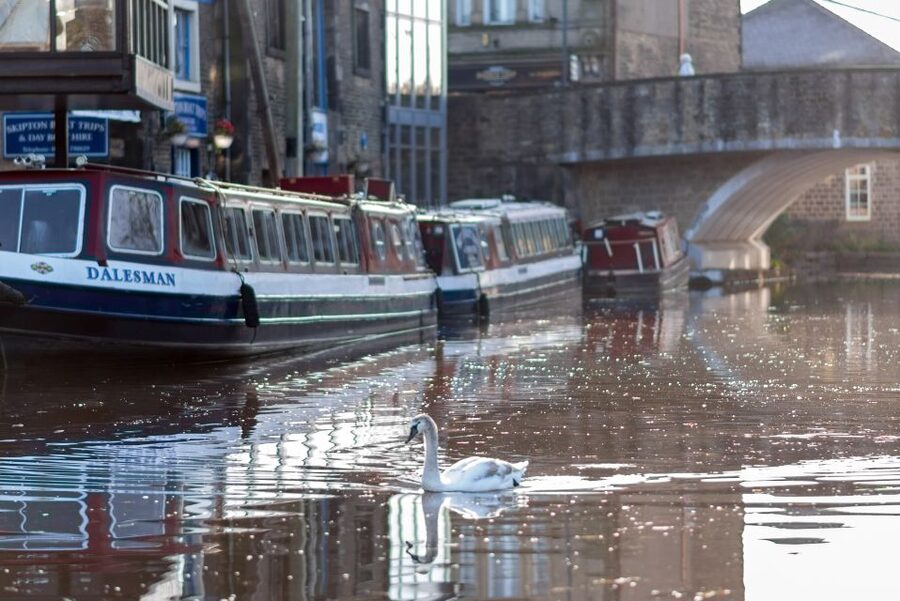 Skipton: 1-Hour Canal Cruise - A funny hour on the Leeds and Liverpool Canal
