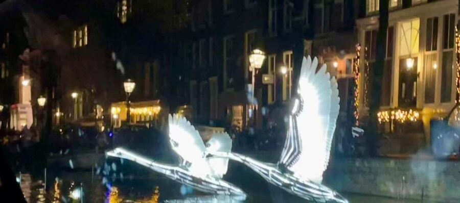 Smoke & Boat Amsterdam - The Official 420 Canal Cruise - Finding Leidsekade 98 near The Bulldog Palace