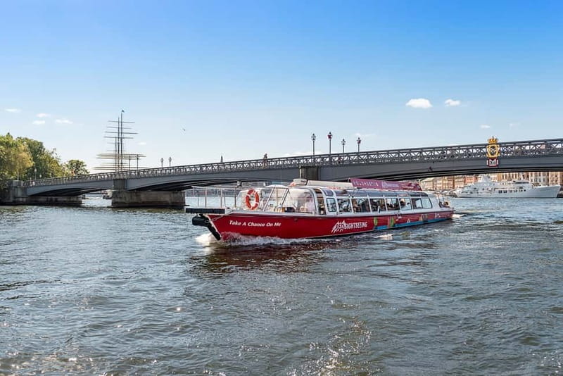 Stockholm: Royal Bridges & Canal Boat Tour with Audio Guide - Why Stockholm is best seen from the canals