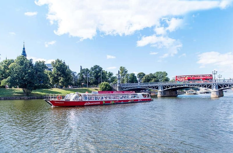 Stockholm: Royal Bridges & Canal Boat Tour with Audio Guide - Who will get the most from this one-hour cruise
