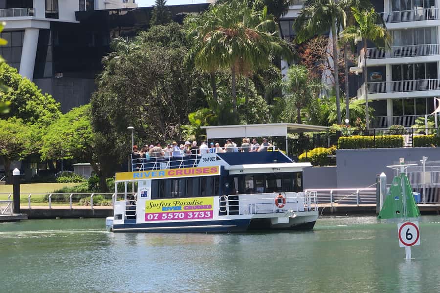 Surfers Paradise: Sightseeing Midday River and Canal Cruise - What the one-hour route actually shows you