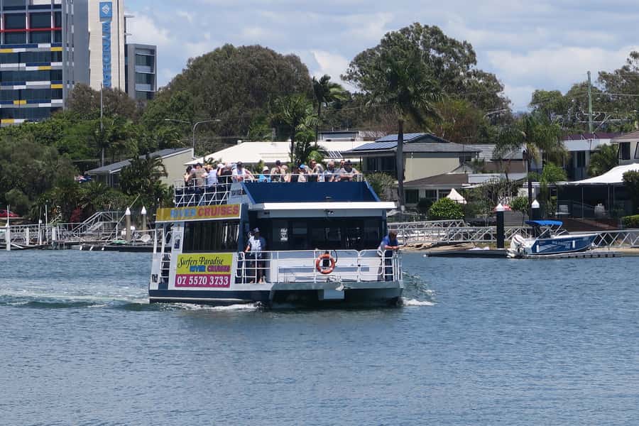 Surfers Paradise: Sightseeing Morning River and Canal Cruise - Finding the boat at the Cavill Avenue river end