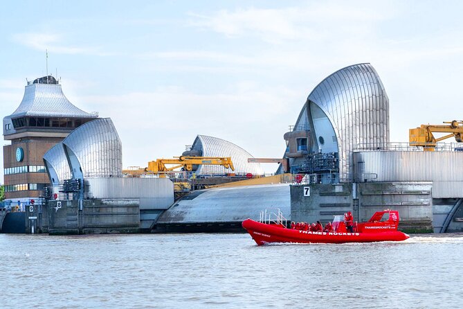 Thames High-Speed Zone Speedboat in London - East toward Canary Wharf, Greenwich, and The O2