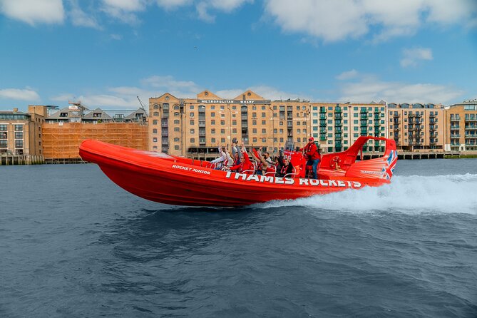 Thames High-Speed Zone Speedboat in London - Music, jokes, and the guide make a real difference