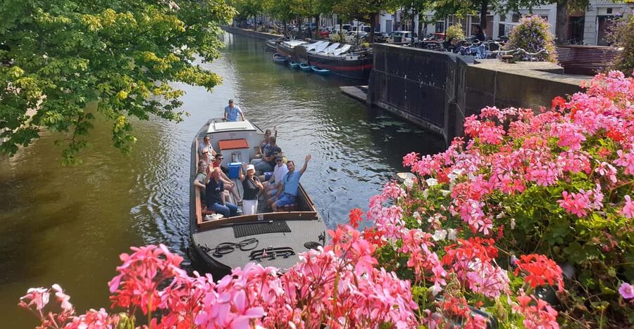 The Hague: City Canal Cruise - Seeing The Hague from Bierkade 19