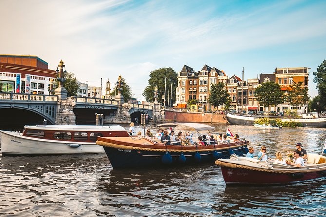 The Ultimate Amsterdam Canal Cruise - 2hr - Small Group with Drinks & Snacks - Is $116.09 good value?