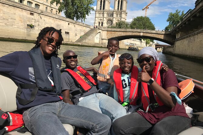 Top Private Cruises in Paris with French Champagne and surprises - Alexandre III Bridge and Paris Beach