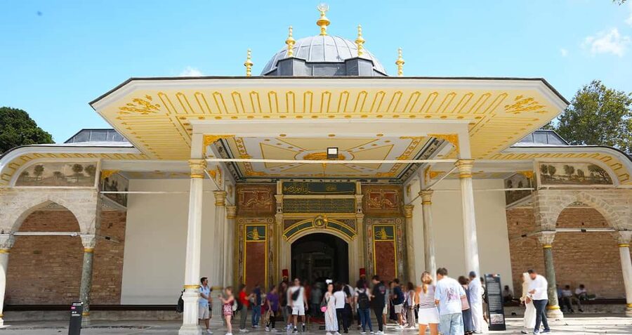 Topkapi Palace & Harem Tour + Bosphorus & Golden Horn Cruise - Walking, heat, and practical comfort