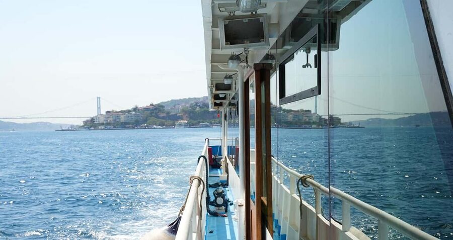 Topkapi Palace & Harem Tour + Bosphorus & Golden Horn Cruise - Meeting at Chimney Bistro near Topkapi