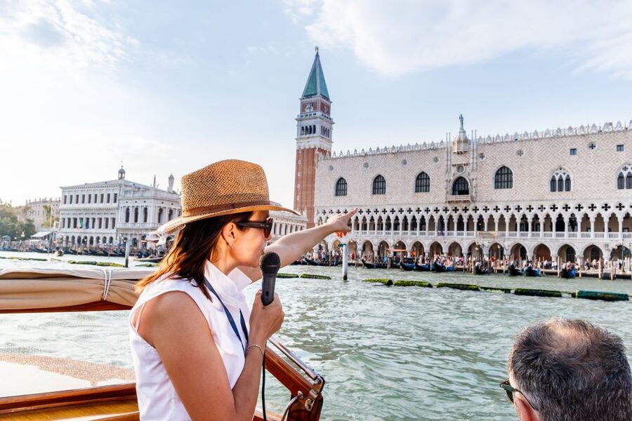 Venice: Grand Canal Private Boat Trip - A Look at Giudecca and the Quieter Waterways