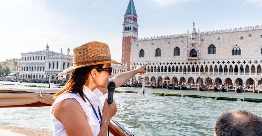 Venice: Grand Canal Private Boat Trip - Is One Hour Enough?