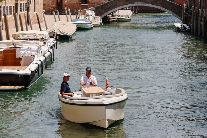 Venice: The Hidden Canals on an Electric Boat - From Fondamenta Ognisanti into the canal network