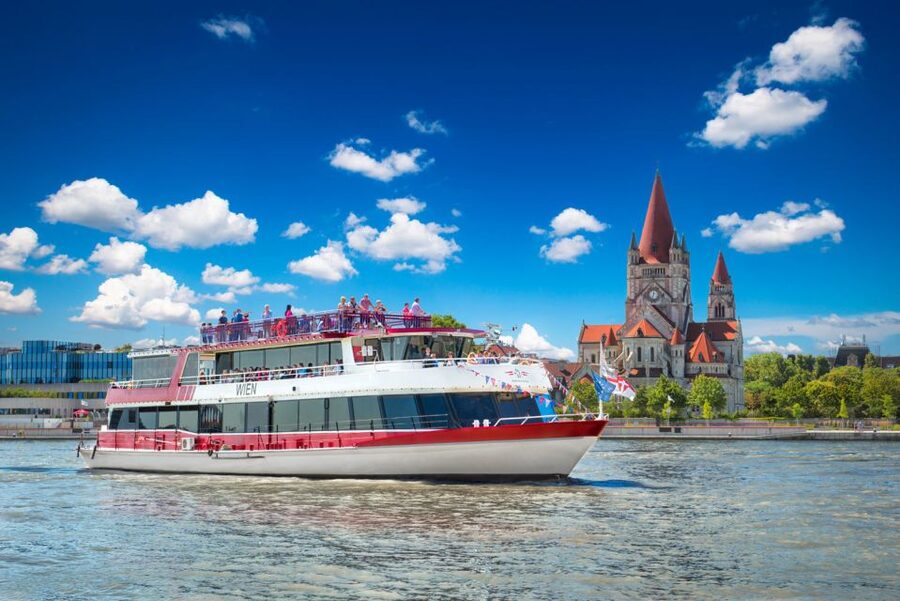 Vienna: 3.5-Hour Grand Danube River Cruise - Schwedenplatz to the Prater greenery