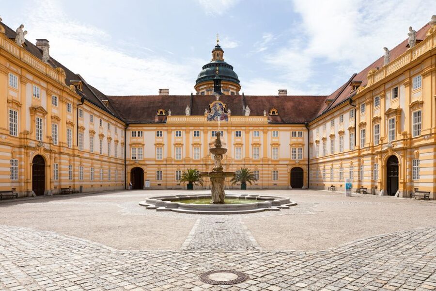 Vienna: Wachau Valley, Melk Abbey Tour with Danube Boat Trip - Why the Wachau Valley makes such a good day trip