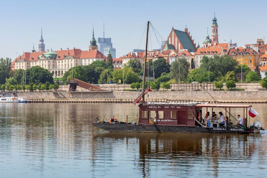 Warsaw: Traditional Galar Cruise on The Vistula River - A traditional boat with a small-group feel